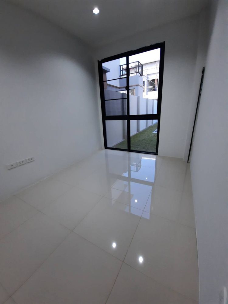 ภาพแบบบ้าน-บ้านแฝด 2 ชั้น 3 ห้องนอน