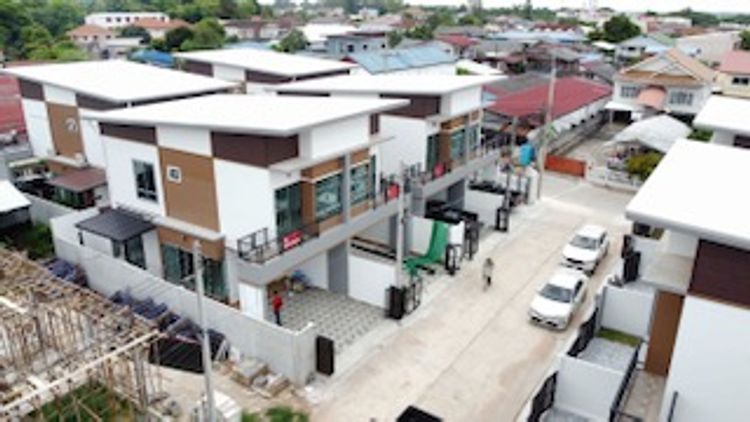 ภาพแบบบ้าน-บ้านแฝด 2 ชั้น 3 ห้องนอน