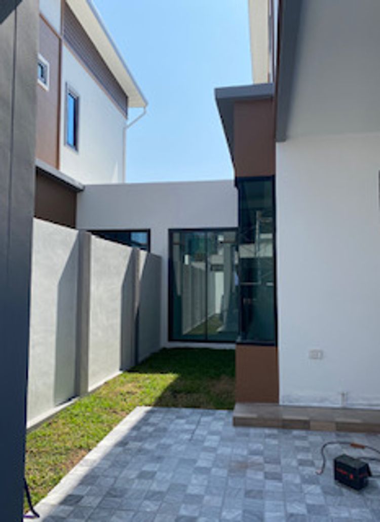 ภาพแบบบ้าน-บ้านแฝด 2 ชั้น 3 ห้องนอน