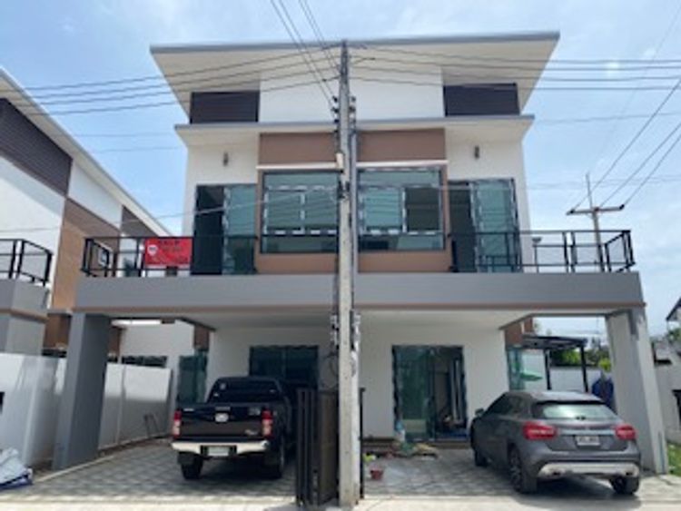 ภาพแบบบ้าน-บ้านแฝด 2 ชั้น 3 ห้องนอน