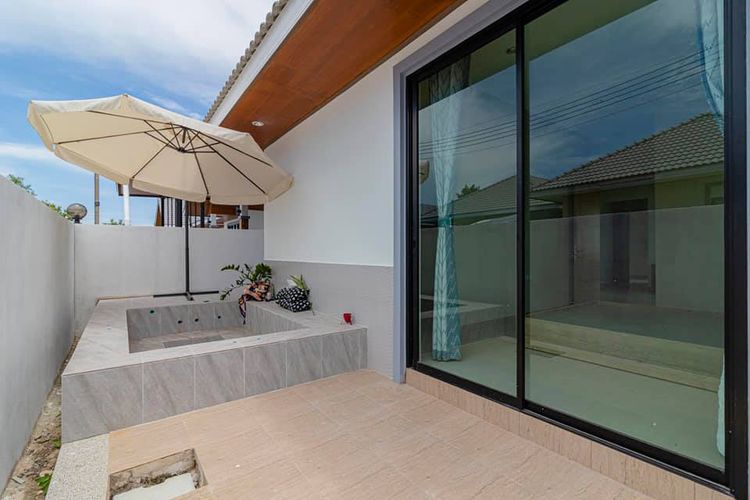 ภาพแบบบ้าน-บ้านเดี่ยว พร้อมสระจากุซซี่