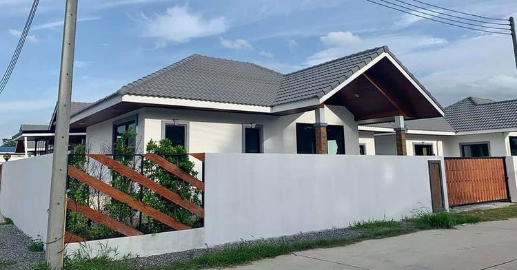 ภาพแบบบ้าน-บ้านเดี่ยว พร้อมสระจากุซซี่