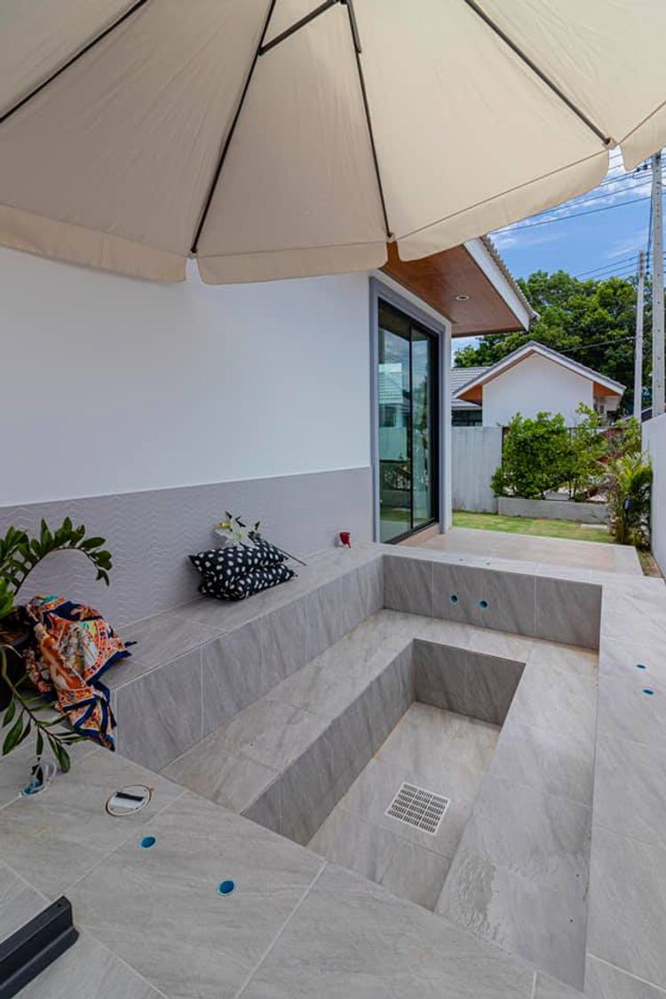 ภาพแบบบ้าน-บ้านเดี่ยว พร้อมสระจากุซซี่