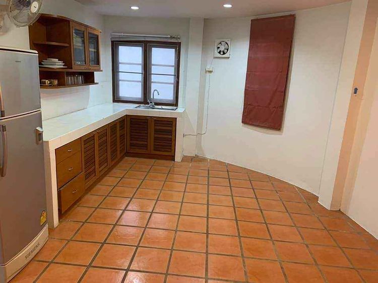 ภาพแบบบ้าน-6 ห้องนอน