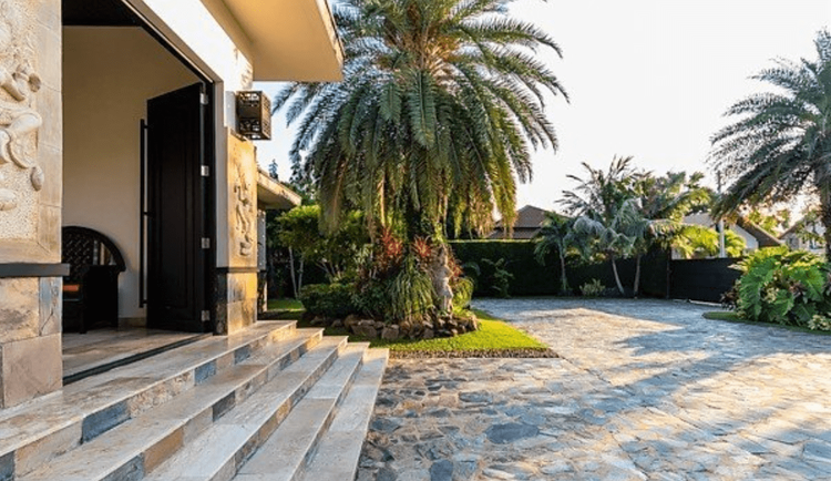 ภาพแบบบ้าน-บ้านเดี่ยว 5 ห้องนอน