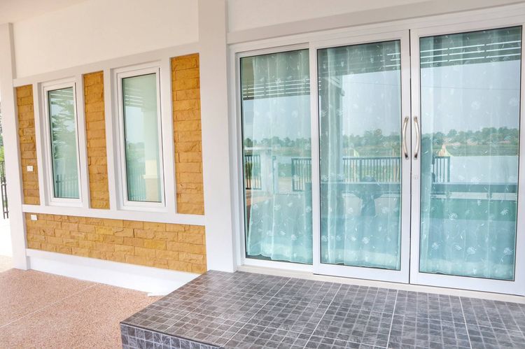 ภาพแบบบ้าน-บ้านชั้นเดียวสไตล์คอนเทมโพลี