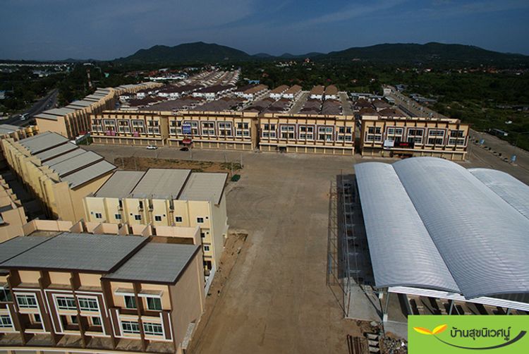 ภาพแบบบ้าน-สัตหีบ พลาซ่า อาคารพาณิชย์ – สุขุมวิท แยกเจ