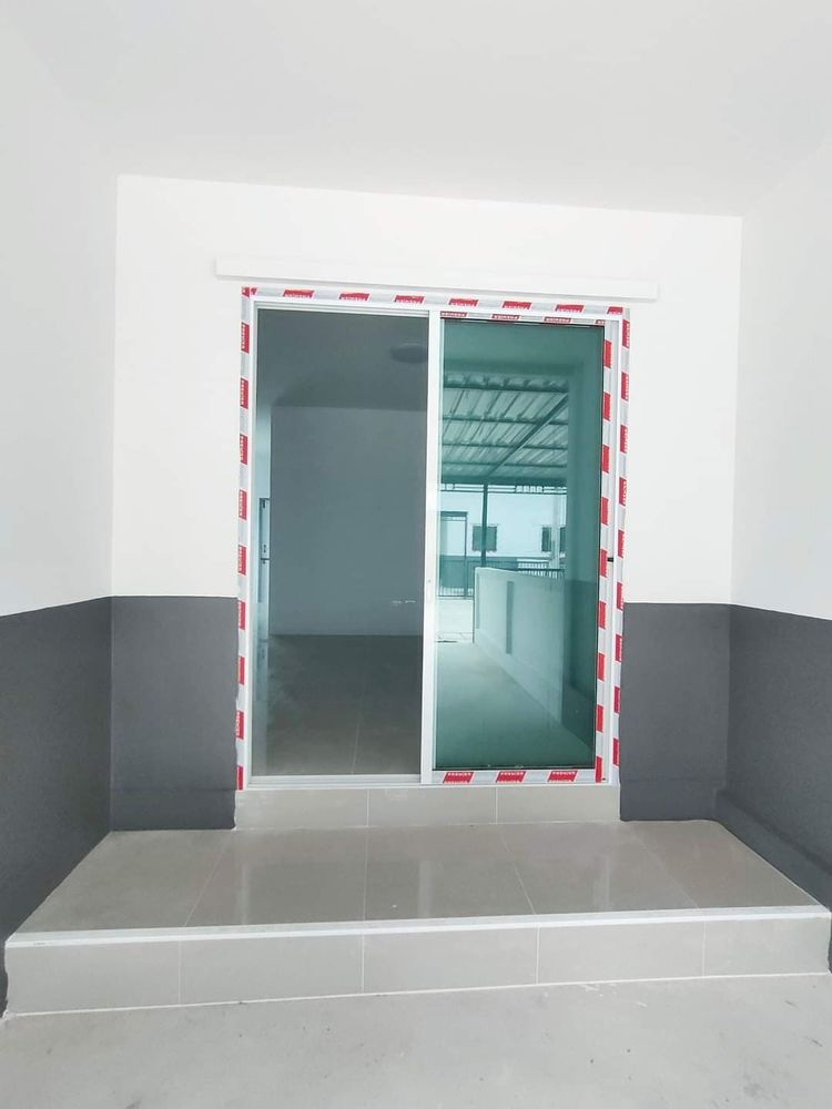 ภาพแบบบ้าน-ทาวน์โฮม สไตล์โมเดิร์น