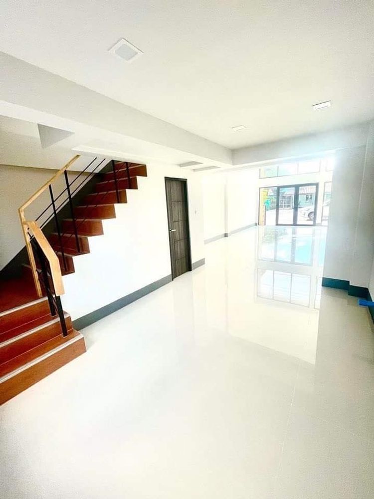 ภาพแบบบ้าน-อาคารพาณิชย์สามชั้น