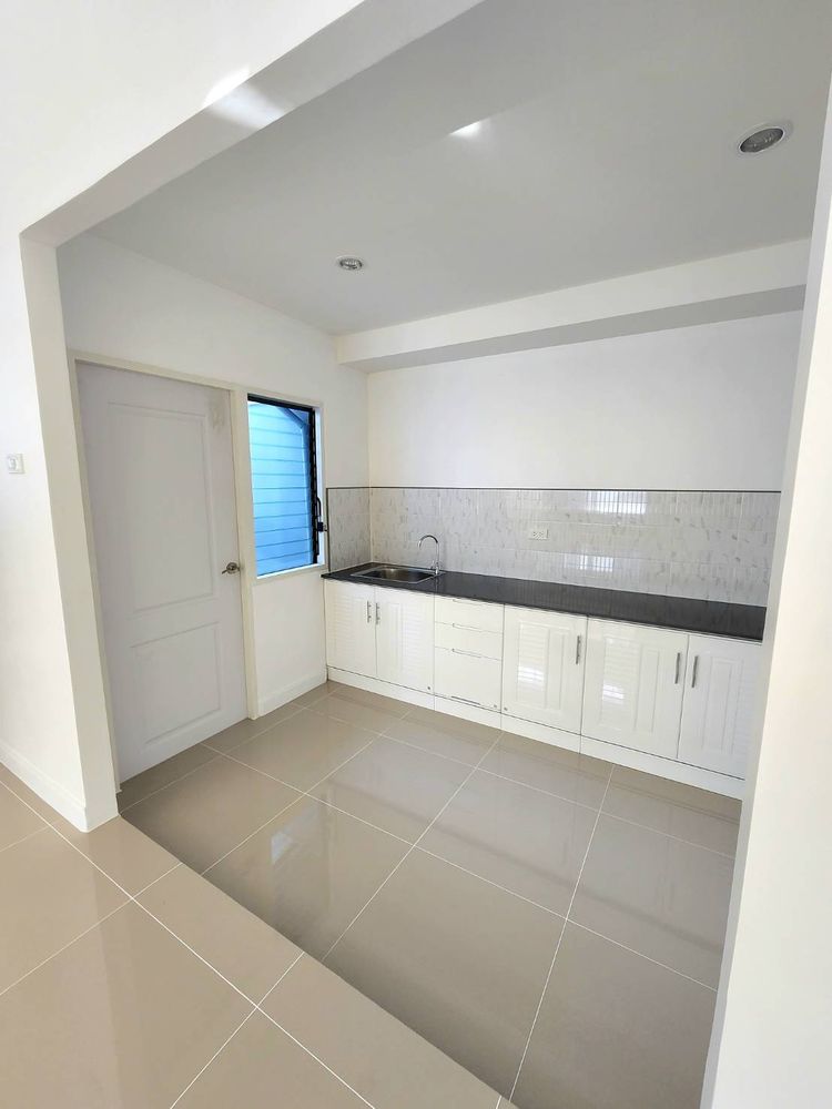 ภาพแบบบ้าน-ทาวน์โฮม 2 ชั้น หน้ากว้าง 7.5 เมตร ไฮท์ลิฟวิ่ง โครงการ 7