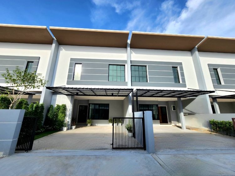 ภาพแบบบ้าน-ทาวน์โฮม 2 ชั้น หน้ากว้าง 7.5 เมตร ไฮท์ลิฟวิ่ง โครงการ 7