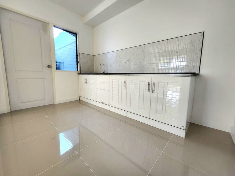 ภาพแบบบ้าน-ทาวน์โฮม 2 ชั้น หน้ากว้าง 7.5 เมตร ไฮท์ลิฟวิ่ง โครงการ 7