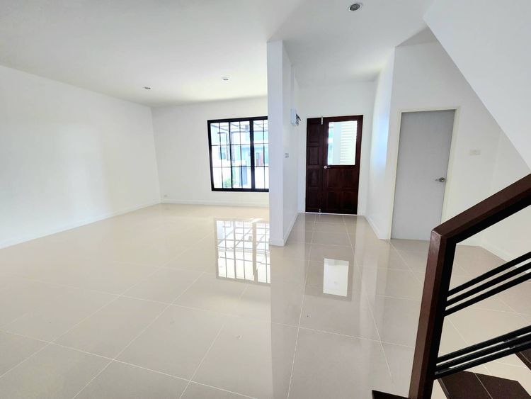 ภาพแบบบ้าน-ทาวน์โฮม 2 ชั้น หน้ากว้าง 7.5 เมตร ไฮท์ลิฟวิ่ง โครงการ 7