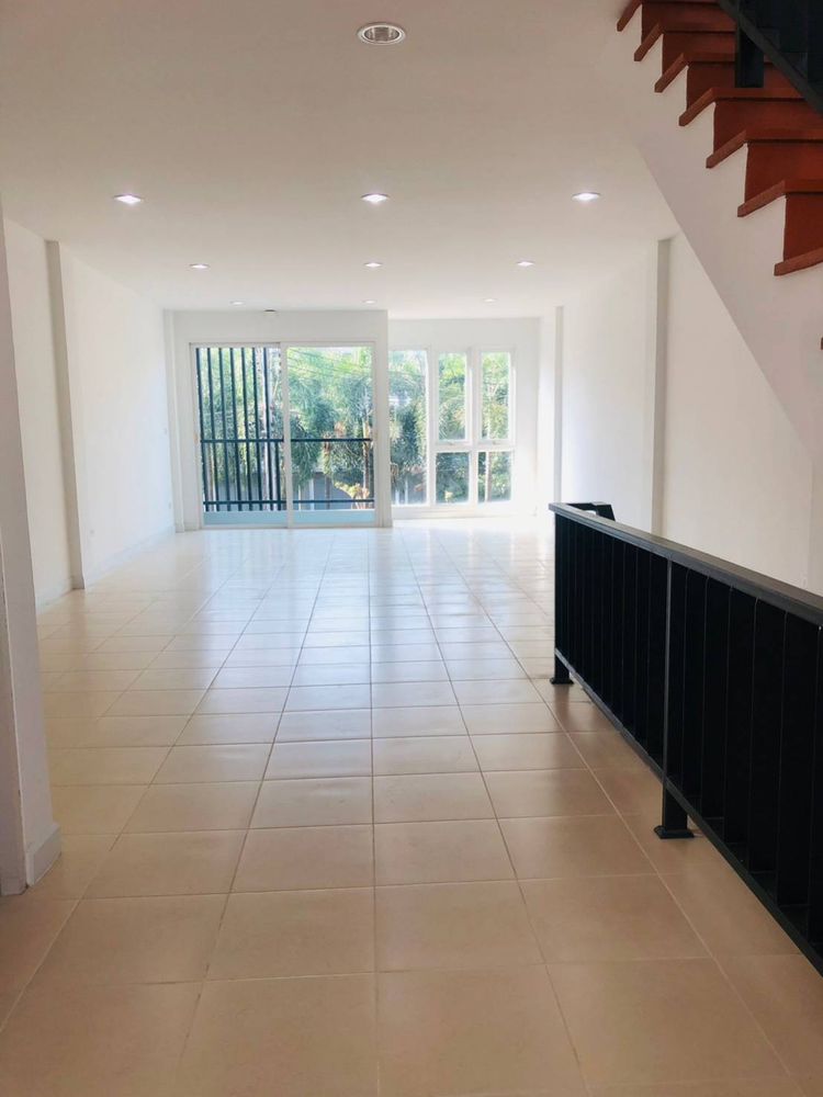 ภาพแบบบ้าน-อาคารพาณิชย์สามชั้น