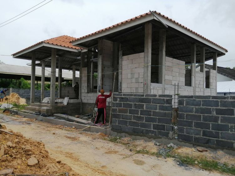 ภาพแบบบ้าน-หลังสุดท้าย! เฟอร์ครบ บ้านเดี่ยวสร้างใหม่ใจกลางเมืองตระการพืชผล หลังห้างโลตัส ทำเลเกรด A