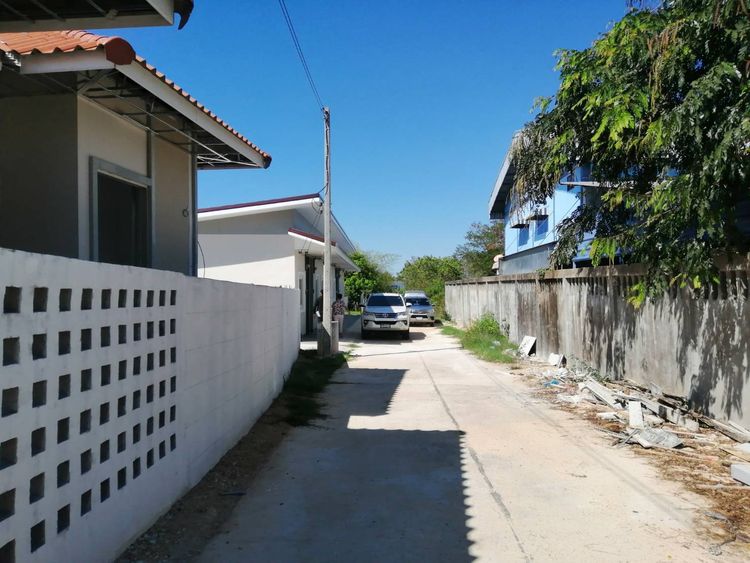 ภาพแบบบ้าน-หลังสุดท้าย! เฟอร์ครบ บ้านเดี่ยวสร้างใหม่ใจกลางเมืองตระการพืชผล หลังห้างโลตัส ทำเลเกรด A