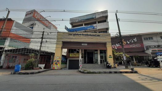 ขายถูก หรือ ให้เช่า อาคารพาณิชย์/สำนักงาน ติดถนนมิตรภาพ