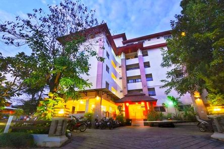 หอพักหญิงพาราไดซ์ ออร์คิด