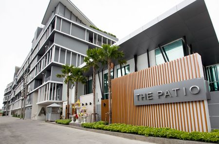 เดอะ พาทิโอ บางแสน - The Patio Bangsaen