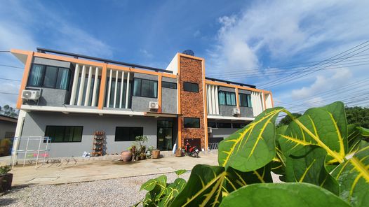 เอ สตาร์ เรสซิเด้นซ์