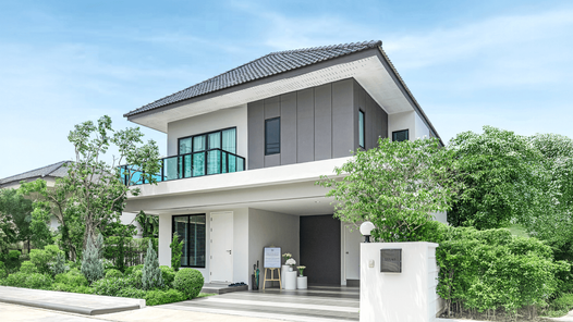 ฉัตรเพชร ศรีฐาน - Chatpetch Sritan