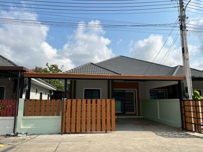 หิ้วกระเป๋า พร้อมเข้าอยู่ เช่าบ้าน โครงการหมู่บ้านอนันตรากรีนวิลล์  (บ้านแฝด) ถ.กรอกยายชา ต.เนินพระ อ.เมืองระยอง