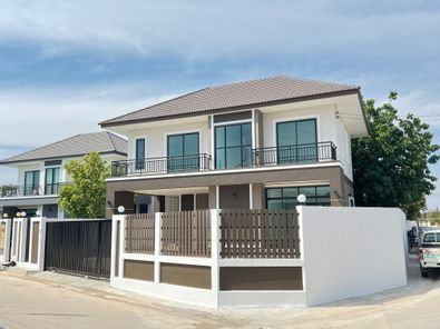 เออร์บาโน่เฮาส์ - Urbano House