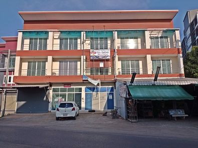 อาคารพาณิชย์ 3 ชั้น