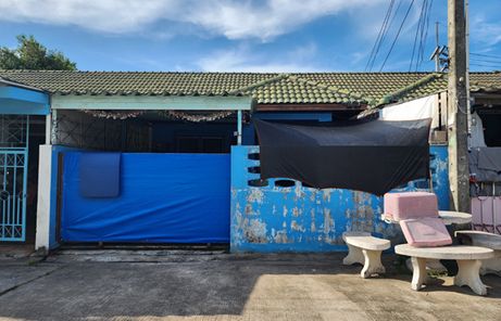 ขายทาวน์เฮ้าส์ชั้นเดียว ม.ศรีราชาธานี หลังโรงเรียนอัสสัมชัญ ศรีราชา พร้อมผู้เช่่า ไม่ติดสัญญา ขนาด 26.8 ตรว.