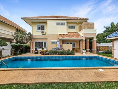 บ้านเดี่ยว สองชั้น ปรับปรุงใหม่ มีสระว่ายน้ำส่วนตัว เนื้อที่ 131.5 ตารางวา ริมบึงแก่นนคร ขอนแก่น