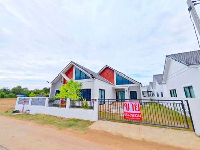 ขายบ้านนอร์ดิก หลังใหญ่ เน้นโถงกว้างๆ เนื้อที่ 90.4 ตร.ว. ตัวบ้าน 144 ตร.ม. โครงการสิริสุข เมืองพล ขอนแก่น ทำเลดี ตรงข้ามสำนักงานที่ดินเมืองพล