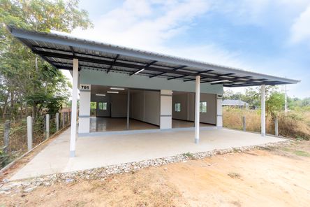 อาคารพาณิชย์ อุบลราชธานี โนนหงษ์ทอง ใกล้โรงพยาบาล 50 พรรษา