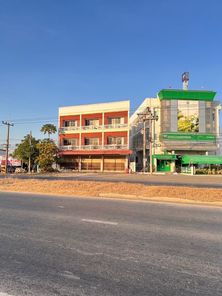 ขายอาคารพาณิชย์/สำนักงานขายตึก 3 ชั้น 3 คูหาใกล้กับ ธกส.สาขาลำดวน