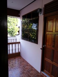 บ้านคำฉลุ (หอพักสตรี มีห้องว่าง)