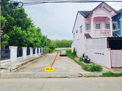 ขายที่ดินถมแล้วติดถนน2ด้าน ห่างถนนกลางเมืองแค่ 300 ม. อยู่ใน ซ.2ของ ม.รุ่งอรุณ แปลงท้ายสุด เป็นส่วนตัวมาก บรรยากาศดีในตัวขอนแก่น ถนนกลางเมือง - บึงแก่นนคร - โนนทัน RNdDdf6L