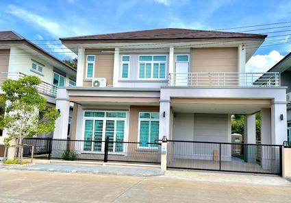 ว่างให้เช่าบ้านคุณภาพหลังใหญ่ในโครงการบุญศิริ 10