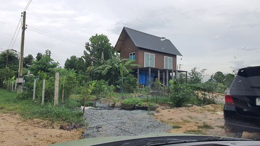 ขายที่ดินชลบุรี 1 ไร่ พร้อมบ้าน(ใหม่สร้างยังไม่เสร็จเพราะงบจำกัด) อ.พนัสนิคม เหมาะอยู่อาศัย ปลูกผักผลไม้ขาย นาวังหิน พนัสนิคม GUsfjIv7