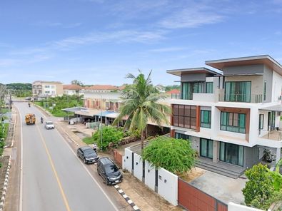 ขายบ้านเดี่ยวหรู 3 ชั้น ทำเลศักยภาพ ใกล้ ม.ขอนแก่น รพ.ศรีนครินทร์ ซอยข้างโตโยต้าชัวร์ หนองไผ่ ศิลา ขอนแก่น