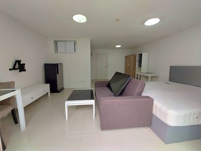 ขายและเช่าคอนโด เดอะไรส์บี 30.07 ตรม. ชั้น 1 เปิดร้านขายของได้ ราคาต่ำกว่าประเมินกรมฯ หลังเซ็นทรัลชลบุรี