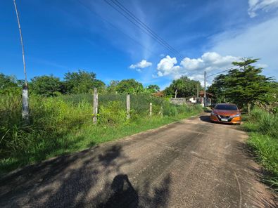 ขายที่ดิน ต่ำกว่าราคาประเมิน 1 งาน ห่างมิตรภาพ 300 เมตร ซ.ข้างอุดรกระจกรถยนต์ หมู่บ้านเดอนายน์ สามพร้าว-ราชภัฏสามพร้าว eKiNxuHq