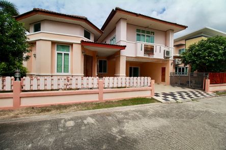 ขายบ้านเดี่ยว 2 ชั้น 112 ตร.วา หลังมุม หมู่บ้านบ้านสวนสุขสิริ ใกล้ รพ.กรุงเทพระยองและนิคมฯมาบตาพุด เนินพระ ระยอง