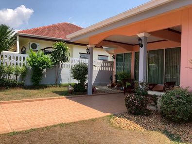 **27,000 บาท / เดือน ** ด่วน!บ้านเพิ่งว่าง – โชคชัยการ์เด้น พัทยากลาง