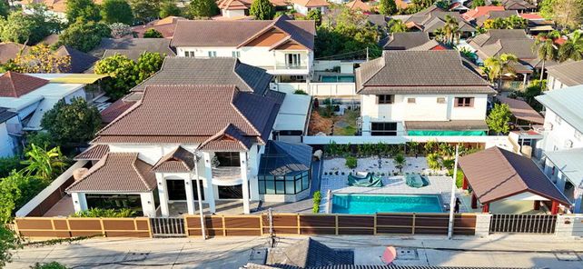 ขายบ้าน โครงการหมู่บ้านแสนเจริญ รีโนเวทใหม่พร้อมสระว่ายน้ำ ใกล้ตลาดโรงโป๊ะ