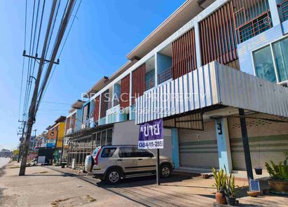 ขายอาคารพาณิชย์ หน้า ม.แม่ฟ้าหลวง 2 ชั้นครึ่ง ทำเลเหมาะทำธุรกิจ อ.เมือง จ.เชียงราย