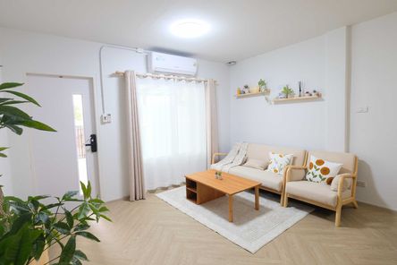 ขายทาวน์โฮม 2 ชั้น Minimal Fully Furnished ตะเคียนเตี้ย โรงโป๊ะ