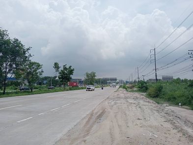 ขายที่ดินติดถนนสาย 36 เมืองระยอง 56-3-7.8 ไร่ ใกล้เซ็นทรัลระยองและตัวเมืองระยอง ขนส่งใหม่-แยกเนินสำลี-โขดหิน-เขาไผ่ ADqgfH3l