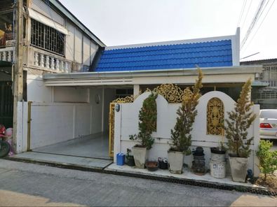 ทาว์นเฮาส์ชั้นเดียว 24 ตรม. ใจกลางเมืองชล