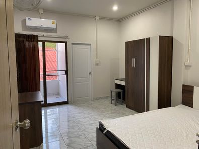 หอพัก พงศ์สิน