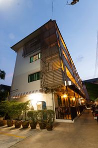 เรือนเงินอพาร์ทเมนท์