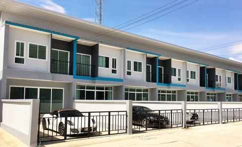 คริสตัล ทาวน์ - Cystal Town